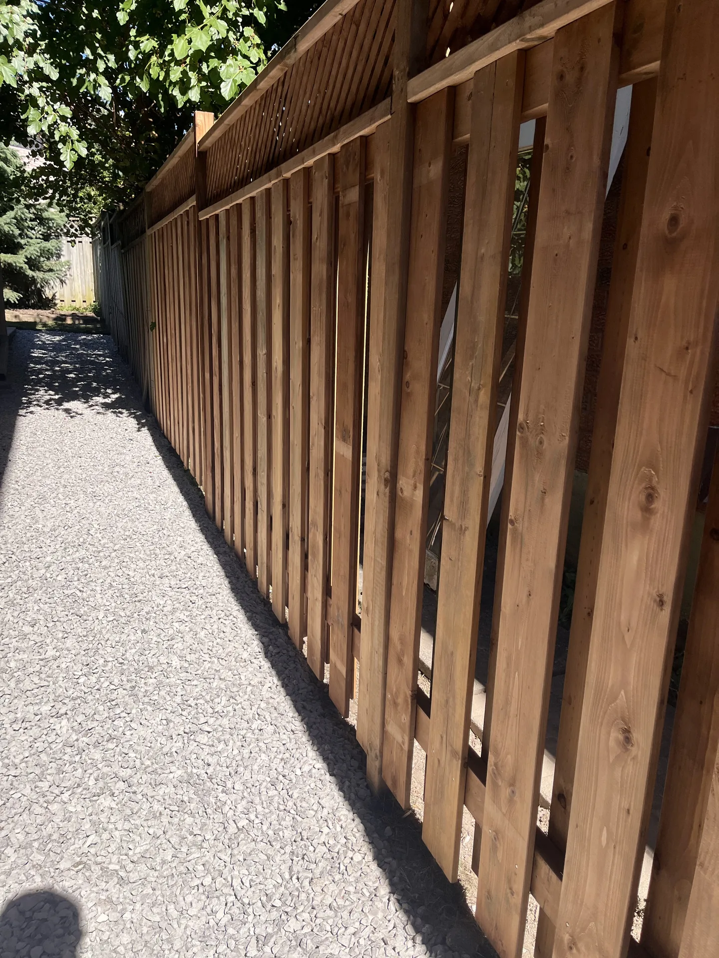 Vertical wood yard privacy wall